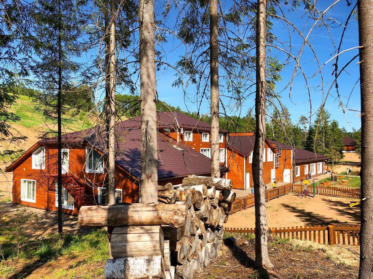 Klub Otdyha Liubogorie Hotel Lyubytino Exterior foto